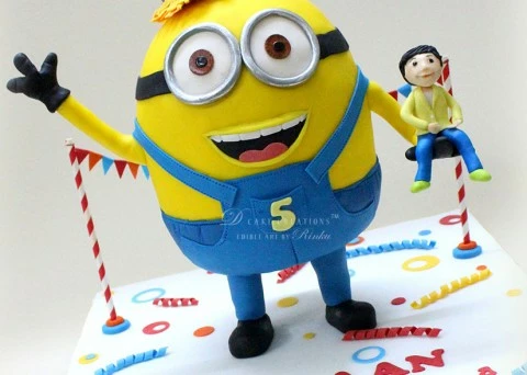 Minion Cake